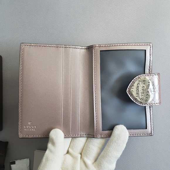 Gucci Heart MicroGuccissima Patent Leather Card Holder | Pink | Rose - Picture 5 of 12